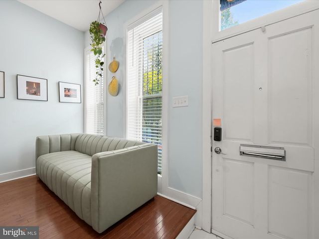 404 E LANVALE ST, Baltimore, MD 21202