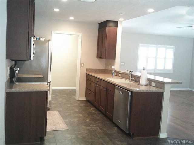 1035 S Brookfield Drive, Lecanto, FL 34461