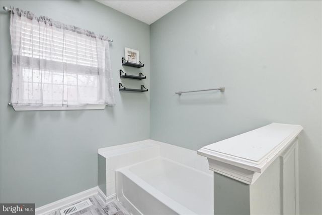 6836 COLOGO CT, Waldorf, MD 20603