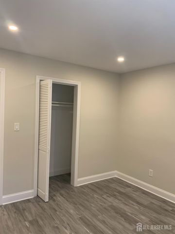 5 Charles Street 4B, New Brunswick, NJ 08901