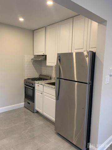 5 Charles Street 4B, New Brunswick, NJ 08901