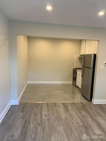 5 Charles Street 4B, New Brunswick, NJ 08901
