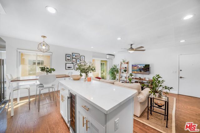 933 11th Street 18, Santa Monica, CA 90403