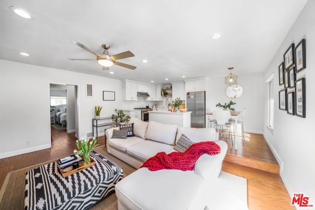 933 11th Street 18, Santa Monica, CA 90403