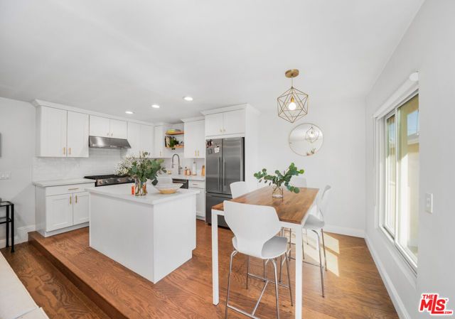 933 11th Street 18, Santa Monica, CA 90403