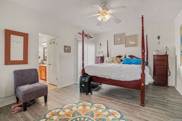 9103 Windgarden Cir, Windcrest, TX 78239