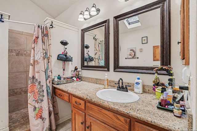9103 Windgarden Cir, Windcrest, TX 78239