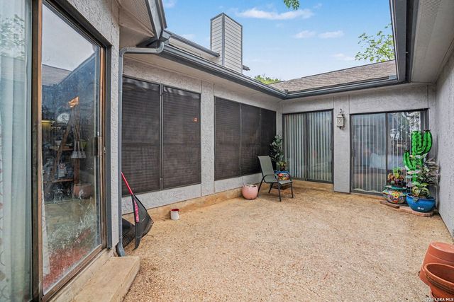 9103 Windgarden Cir, Windcrest, TX 78239