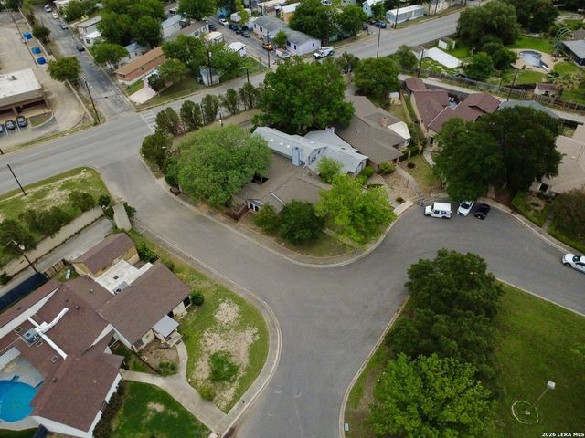 9103 Windgarden Cir, Windcrest, TX 78239