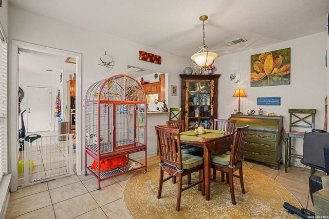 9103 Windgarden Cir, Windcrest, TX 78239