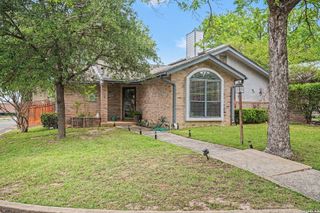 9103 Windgarden Cir, Windcrest, TX 78239
