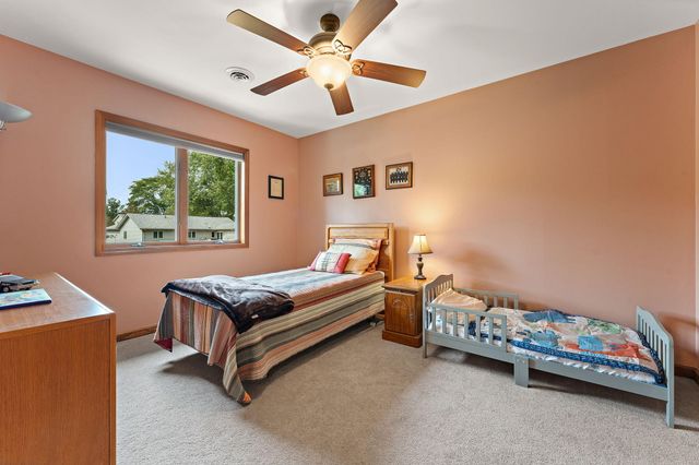 1701 Boca Lago Drive, Valparaiso, IN 46383