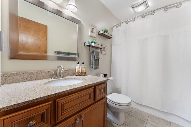 1701 Boca Lago Drive, Valparaiso, IN 46383