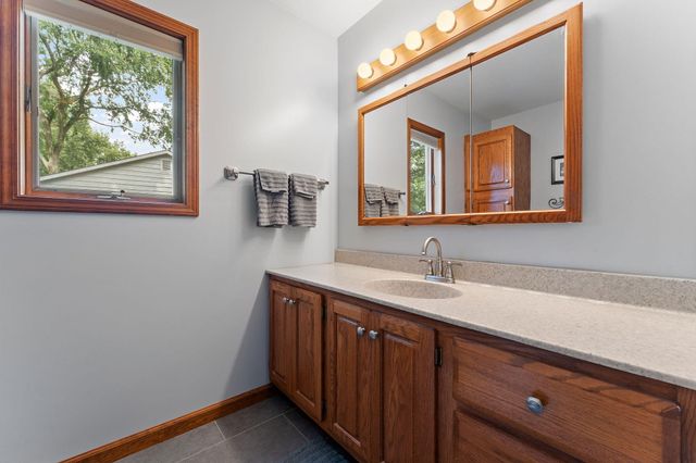 1701 Boca Lago Drive, Valparaiso, IN 46383