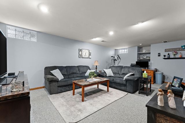 1701 Boca Lago Drive, Valparaiso, IN 46383