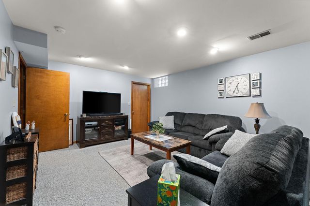 1701 Boca Lago Drive, Valparaiso, IN 46383
