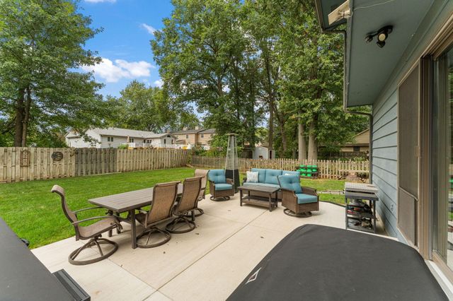 1701 Boca Lago Drive, Valparaiso, IN 46383