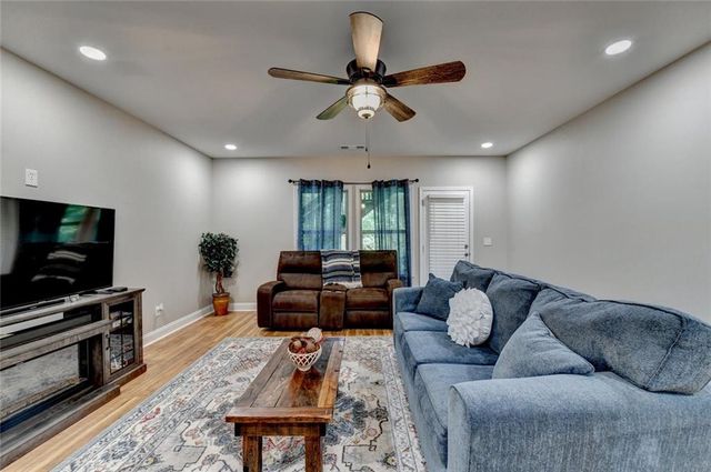 2980 Coach River Way, Cumming, GA 30040