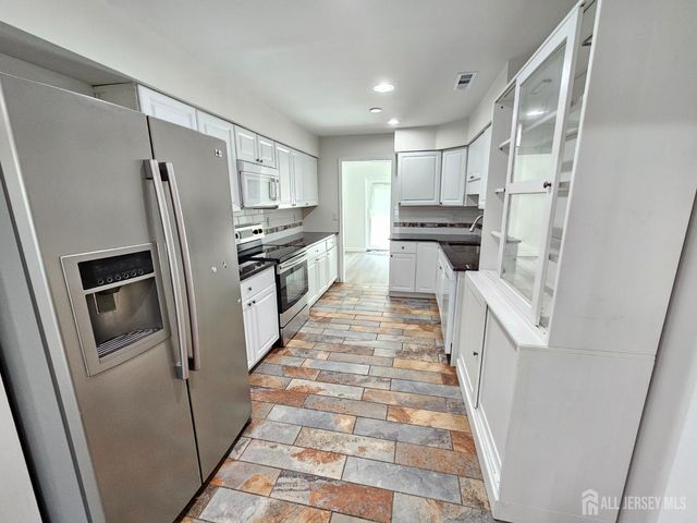 50 Thoreau Drive, Plainsboro, NJ 08536