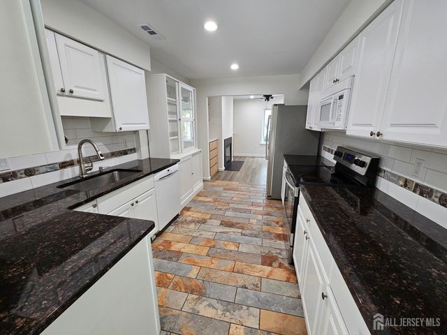 50 Thoreau Drive, Plainsboro, NJ 08536