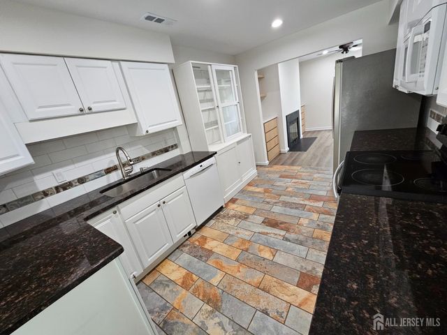 50 Thoreau Drive, Plainsboro, NJ 08536