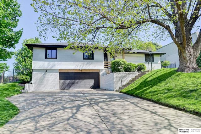 7078 Girard Street, Omaha, NE 68152