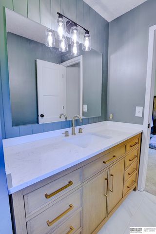 7078 Girard Street, Omaha, NE 68152
