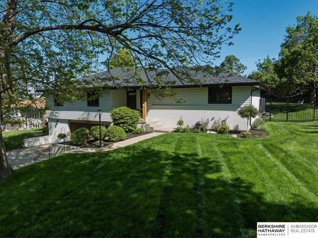 7078 Girard Street, Omaha, NE 68152