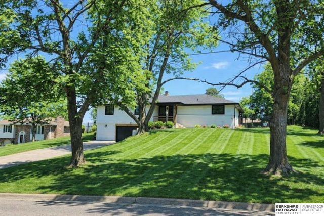 7078 Girard Street, Omaha, NE 68152
