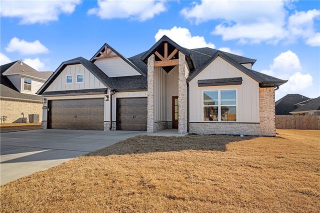 1511 Tiffany Street, Centerton, AR 72719