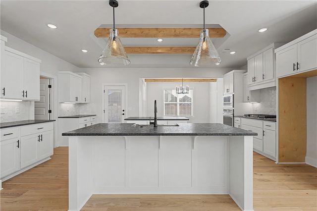 1511 Tiffany Street, Centerton, AR 72719