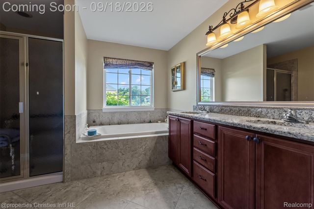 23032 Cheyenne Drive, Lyon Charter Township, MI 48178