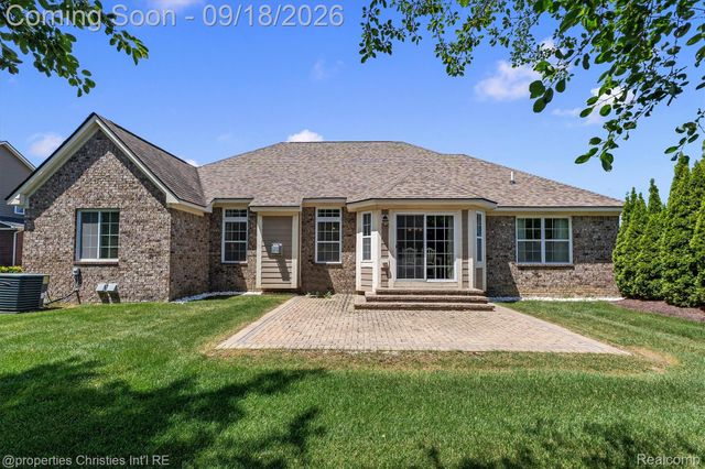 23032 Cheyenne Drive, Lyon Charter Township, MI 48178