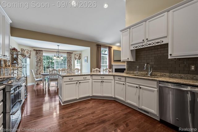 23032 Cheyenne Drive, Lyon Charter Township, MI 48178