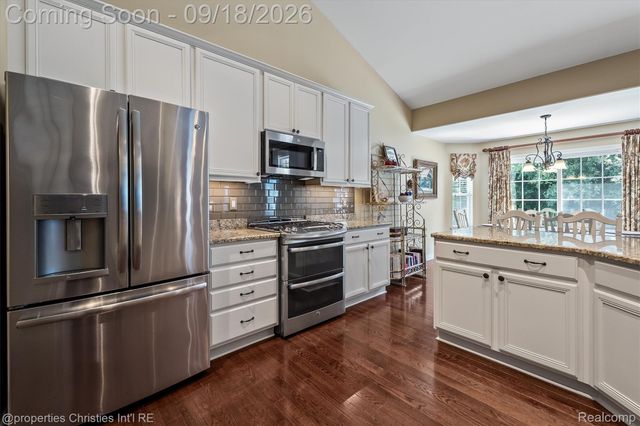 23032 Cheyenne Drive, Lyon Charter Township, MI 48178