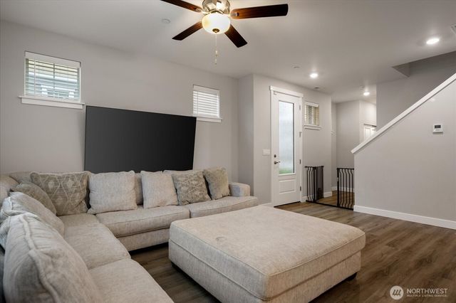 8409 Gilman Way, Arlington, WA 98223