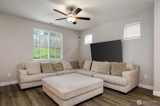 8409 Gilman Way, Arlington, WA 98223