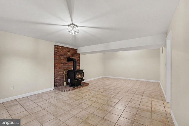 1007 RICHMOND DR, Stafford, VA 22554