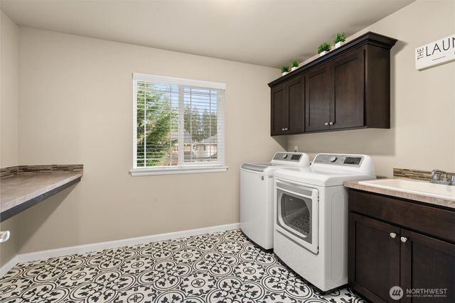 8325 48th Court SE, Lacey, WA 98503