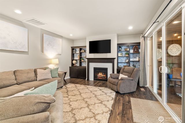 8325 48th Court SE, Lacey, WA 98503