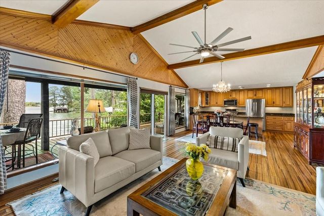 243 Jennings Lane, Livingston, TX 77351