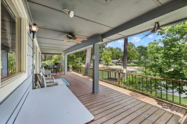 243 Jennings Lane, Livingston, TX 77351