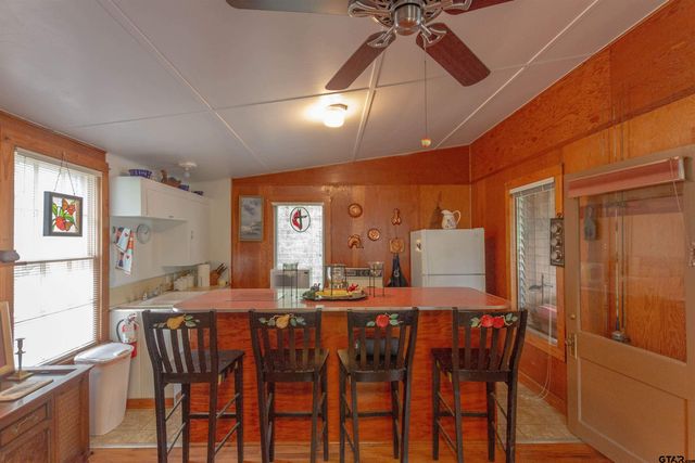 19899 Southside Cir, Winona, TX 75792