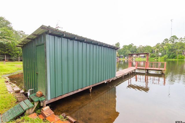 19899 Southside Cir, Winona, TX 75792