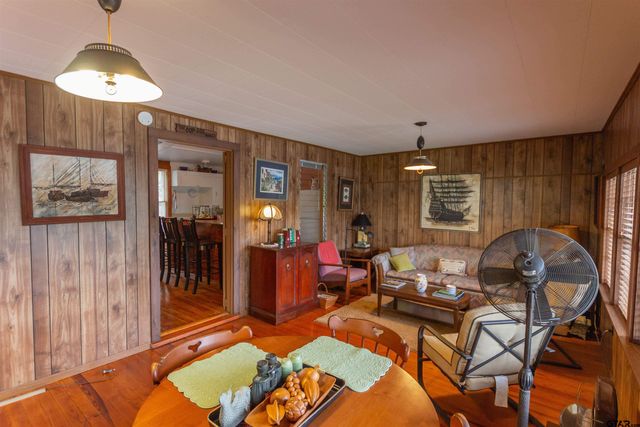 19899 Southside Cir, Winona, TX 75792