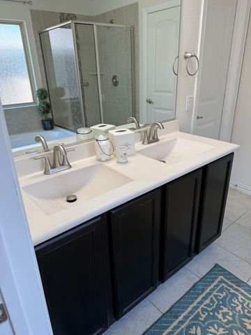 8529 Grand Oak Road, Fort Worth, TX 76123