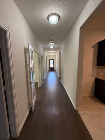 8529 Grand Oak Road, Fort Worth, TX 76123