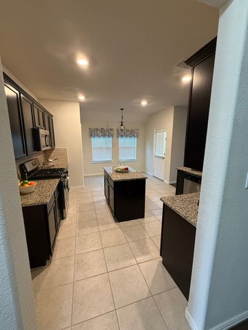 8529 Grand Oak Road, Fort Worth, TX 76123