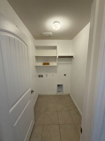 8529 Grand Oak Road, Fort Worth, TX 76123