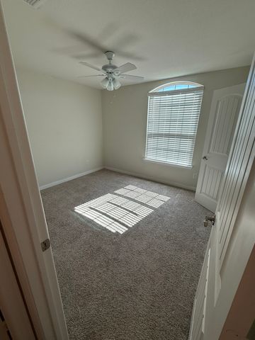 8529 Grand Oak Road, Fort Worth, TX 76123